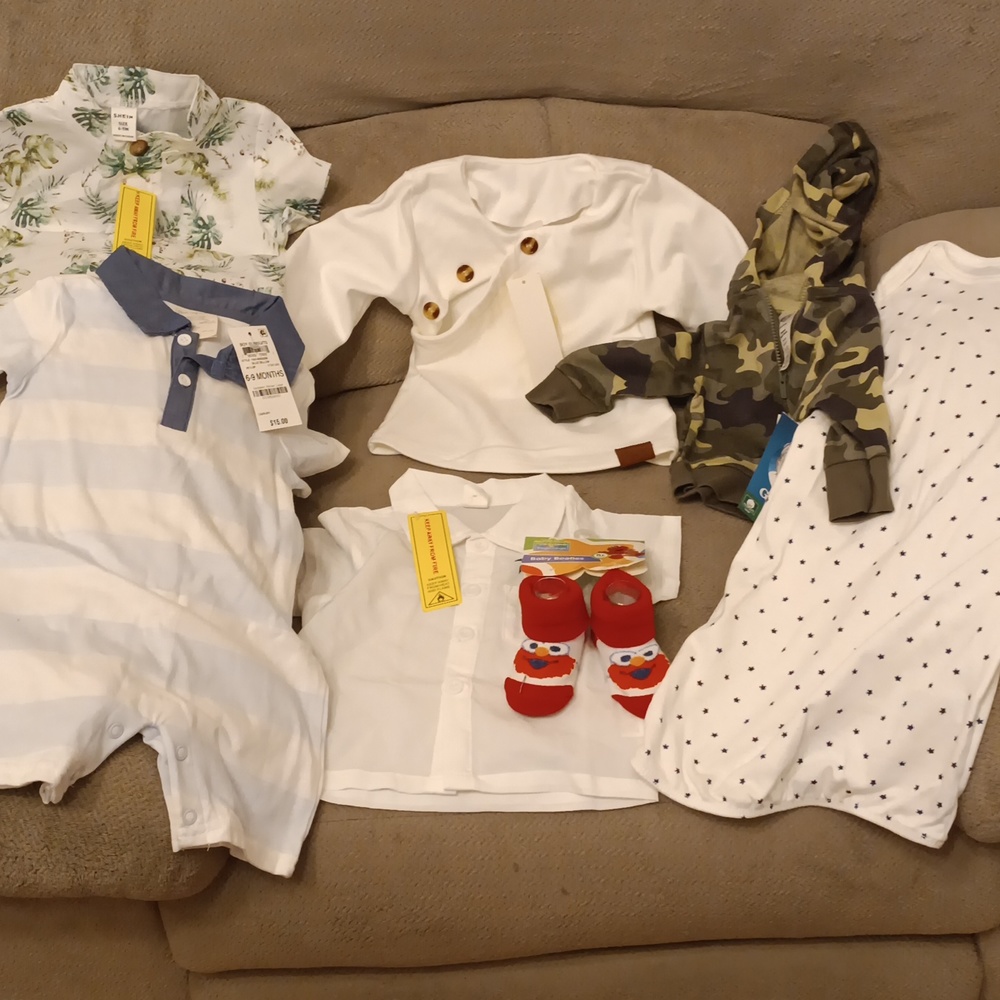 Lot of baby clothes 0-9M